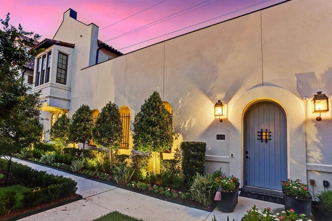 Building Photo - 1104 Mosaico Ln