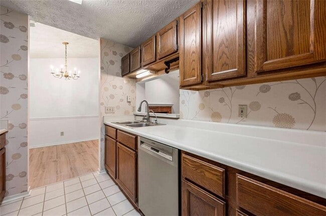 Building Photo - 1306 McClelen Way