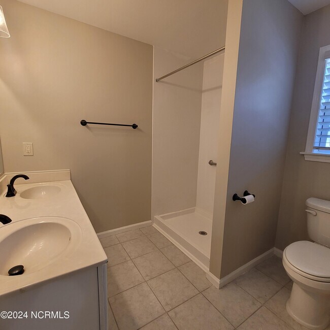 Building Photo - 7800 Cypress Island Dr