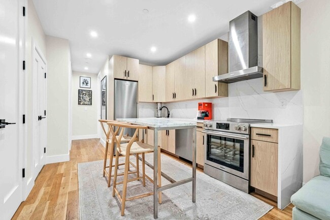 Building Photo - Stylish Form & Function in this Lovely Prospect Lefferts 2BR/1BA w/ Private Balcony.