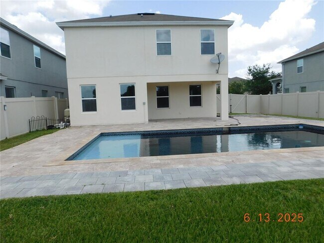 Building Photo - 3199 Turret Dr