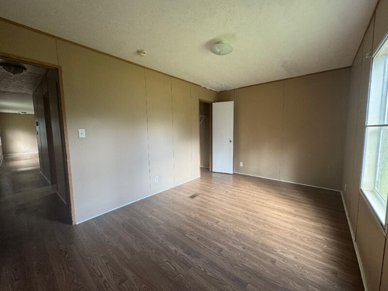 Building Photo - 6901 Mangrove Dr