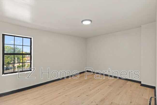 Building Photo - 2317 Indiana Ave