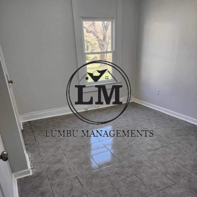 Building Photo - 863 Stokes St