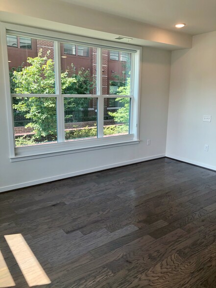 living room - 3985 Norton Pl