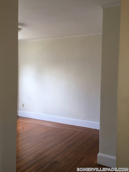 Building Photo - 163 Summer St