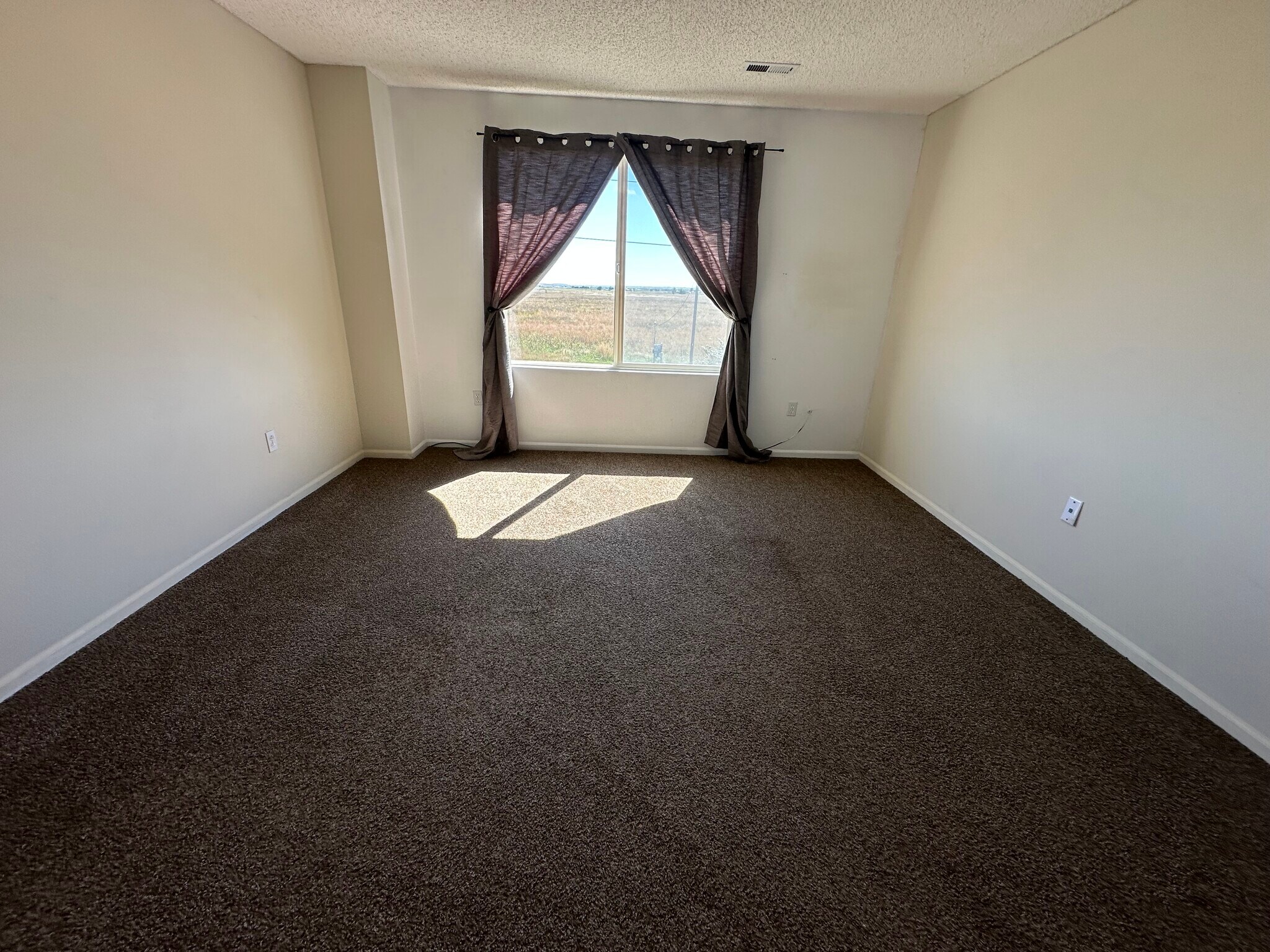 Building Photo - 862 Square Dance Ln