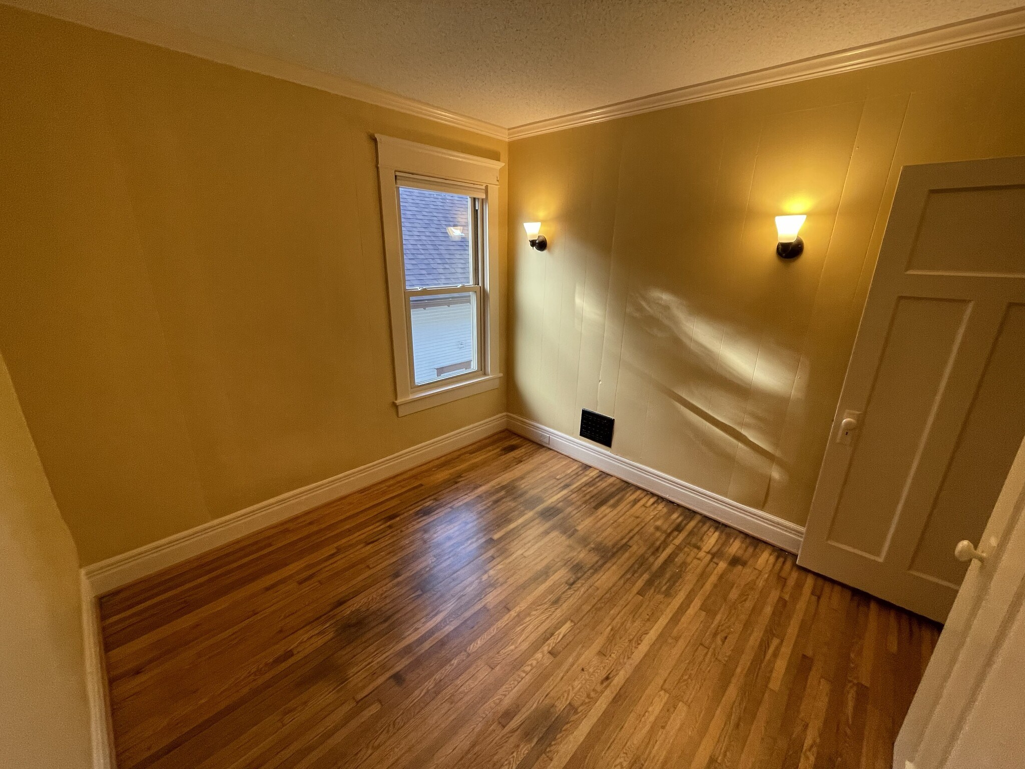 Building Photo - 67 Olcott Ave