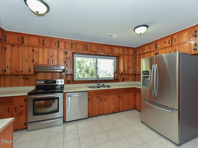 Building Photo - 4916 Western Blvd