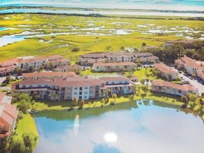 Building Photo - Las Palmas, one-bedroom first floor condo ...