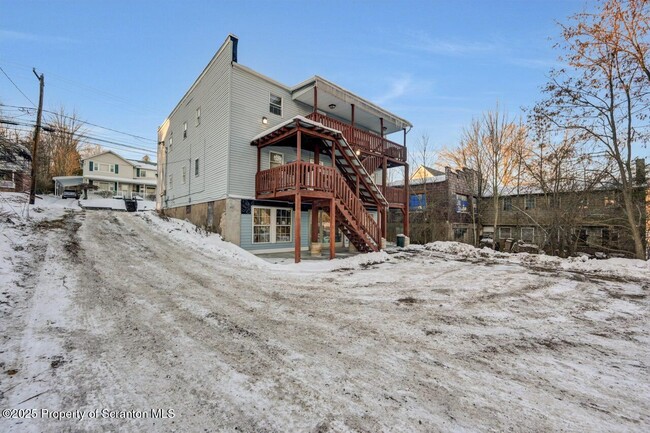 Building Photo - 144-144 Market St