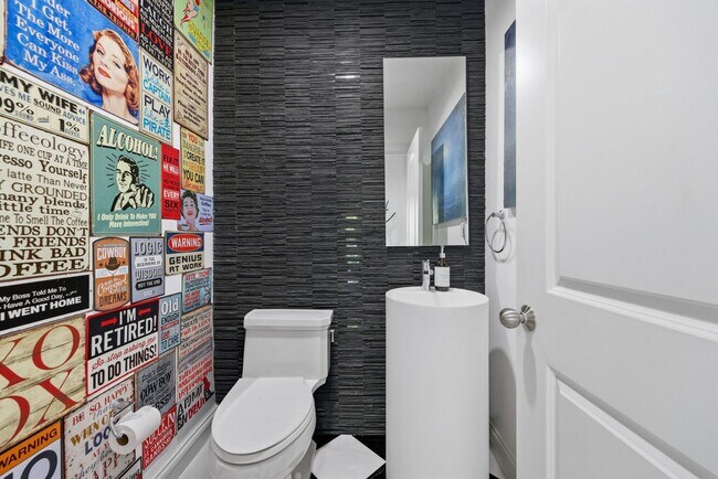 Building Photo - 2835 Polo Island Dr