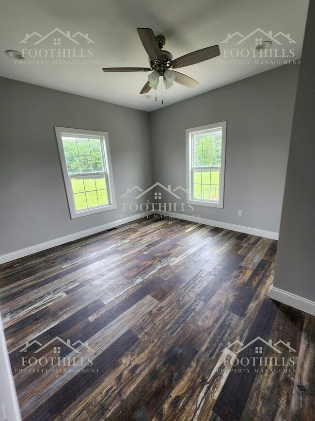 Building Photo - 128 Hudgins Lake Rd