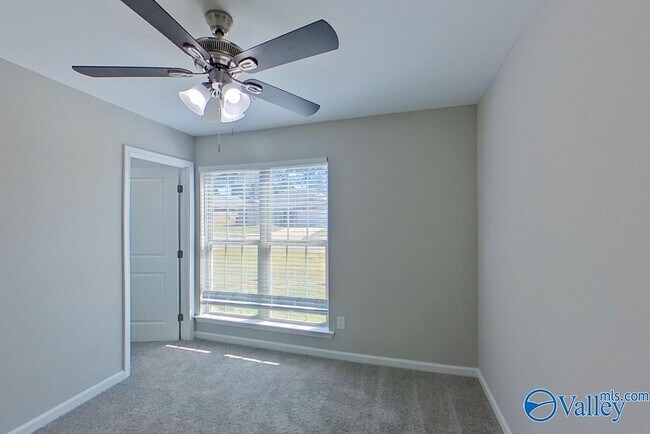 Building Photo - 724 Park Ln