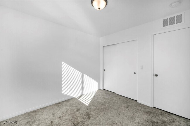 Building Photo - 4054 E Tonopah Ave