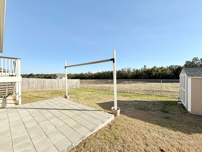 Building Photo - Spacious 4-Bedroom Home - Open Floor Plan