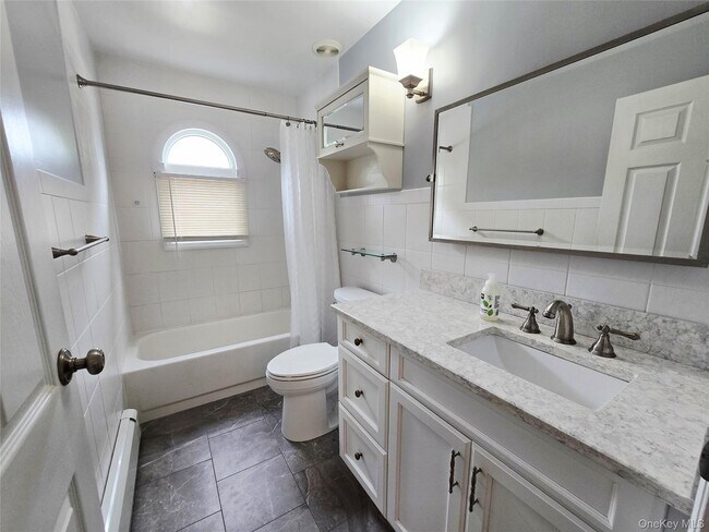 Building Photo - 104 Choir Ln