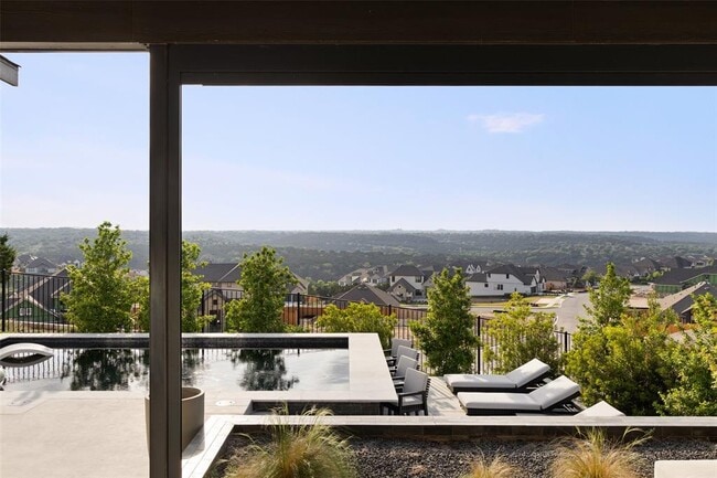 Building Photo - 6517 Empresa Dr