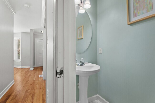 Building Photo - 2803 Sterling Park Dr
