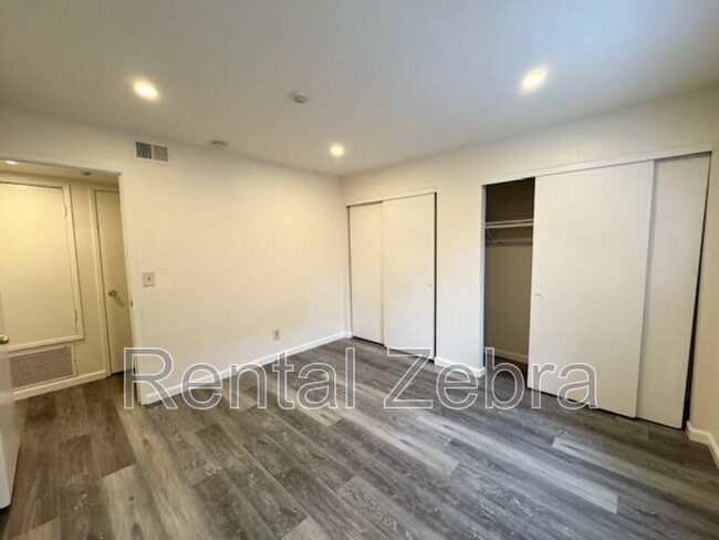 Building Photo - 935 Civic Center Dr