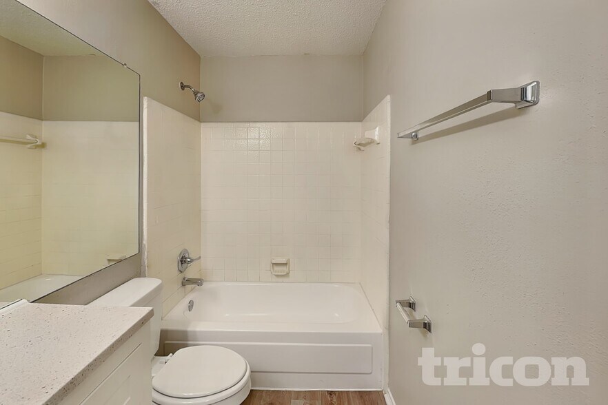 Building Photo - 2329 Belton Dr