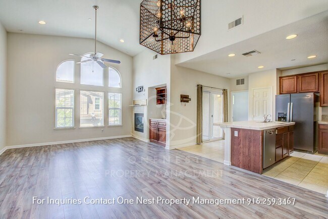 Building Photo - Lincoln Crossing Condo 2 bdrm and 2 bthm