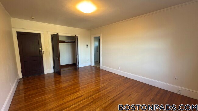 Building Photo - 155 Summer St