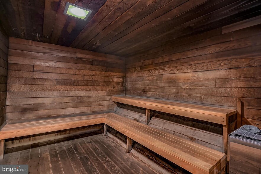 Sauna room - 9039 Sligo Creek Pky