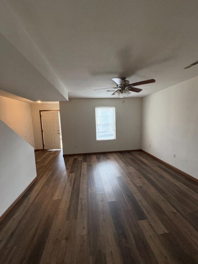 Building Photo - 100 Aldergate St