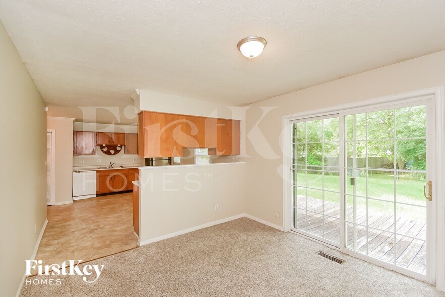 Building Photo - 5691 Dobbs Ferry Dr