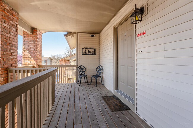 Building Photo - 133 Troon Dr