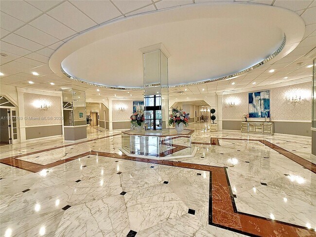 Building Photo - 3800 S Ocean Dr
