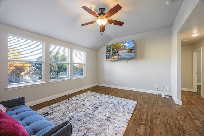 Building Photo - 10101 Benwick Dr