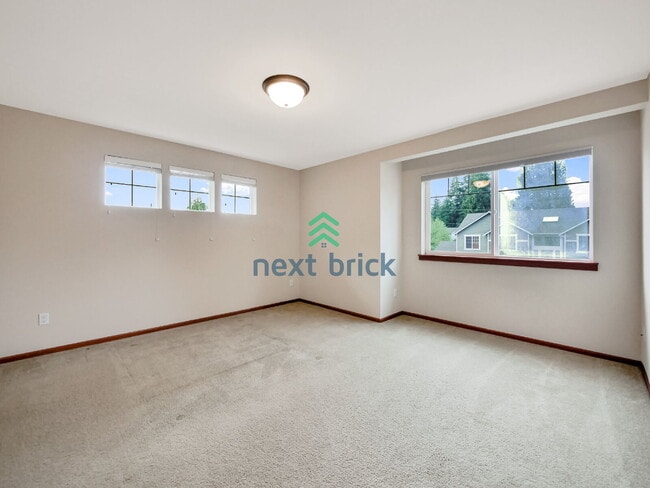 Building Photo - 4 Bed and 3 Bath Lake View Single-family Home is Available for Rent!