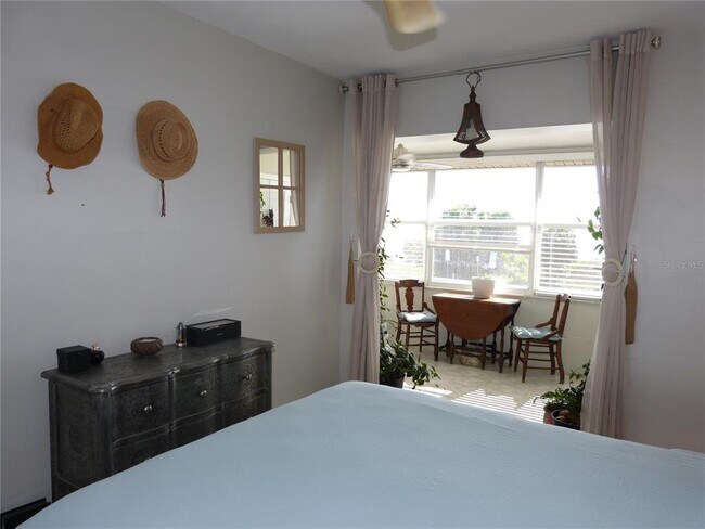 Building Photo - 2 Causeway Blvd