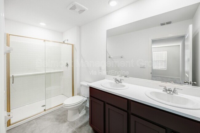 Building Photo - 6676 SW 81st Lp