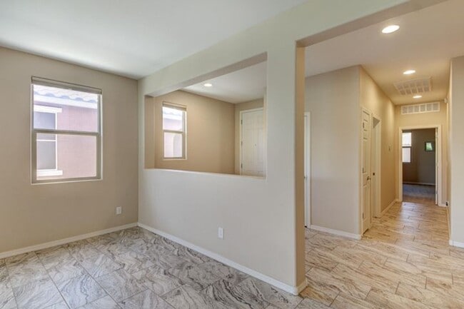 Building Photo - 40876 W Tamara Ln