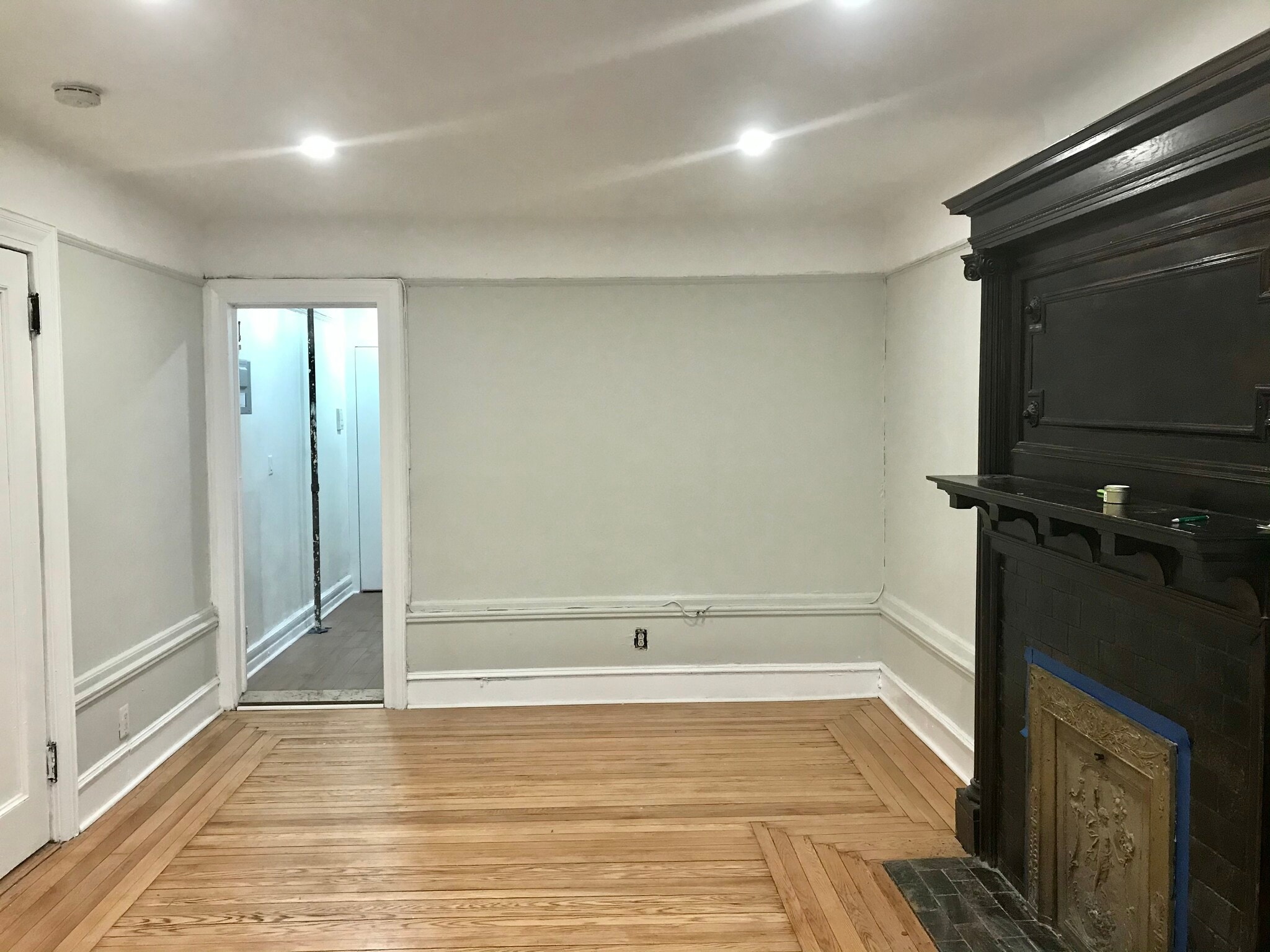 Back view of apartment - 1061 Clay Ave