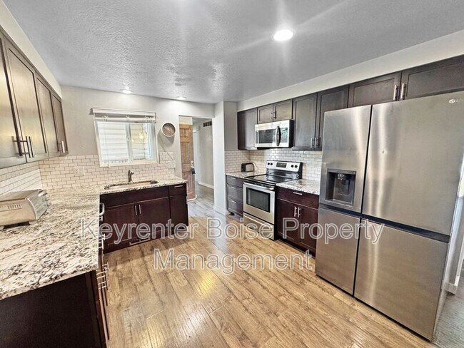 Building Photo - 5603 Centerbrook Dr