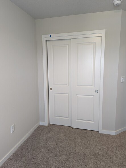 Building Photo - 1964 S Warrior Ln