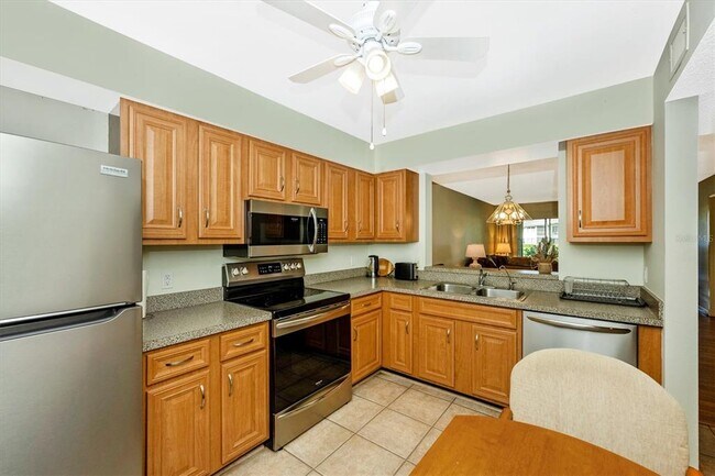 Building Photo - 5219 Lake Village Dr