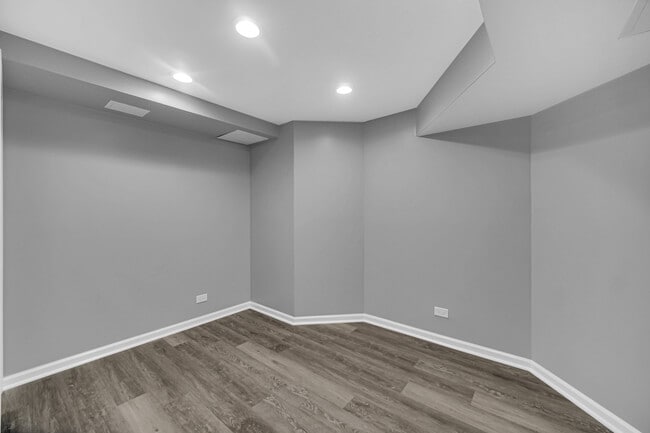 Building Photo - 364 Town Pl Cir