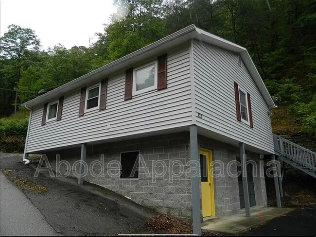 Primary Photo - 124 Melvina Dr