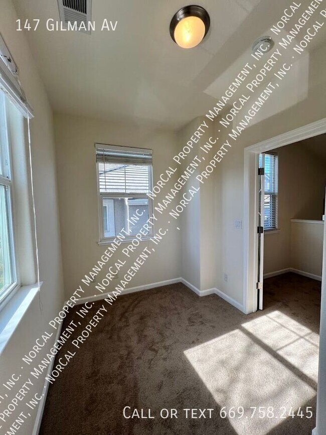 Building Photo - 147 Gilman Ave