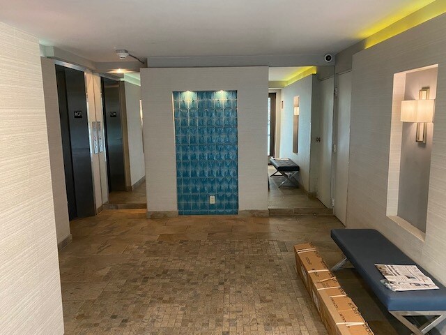 entry lobby - 575 Esplanade