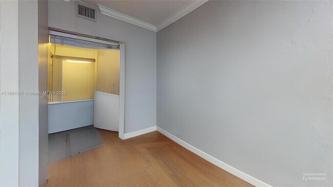 Building Photo - 800 Parkview Dr