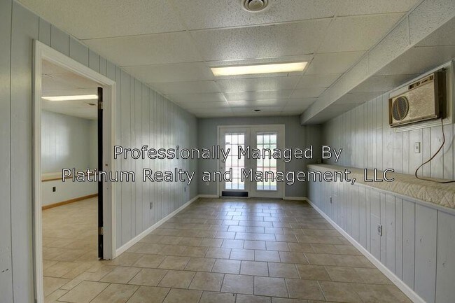 Building Photo - 406 Gary Hills Dr