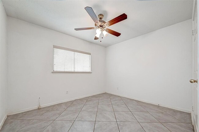 Building Photo - 2911 Killdeer Ln