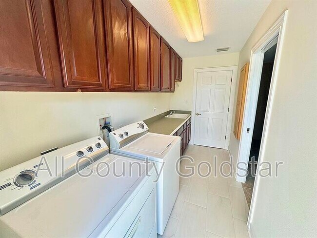 Building Photo - 4114 Rock Creek Dr