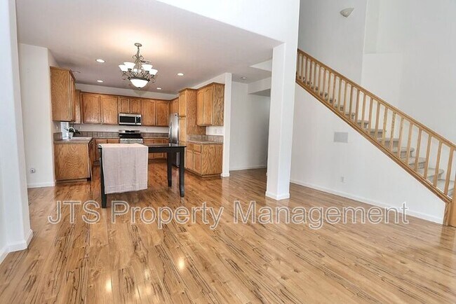 Building Photo - 3232 Balada Way